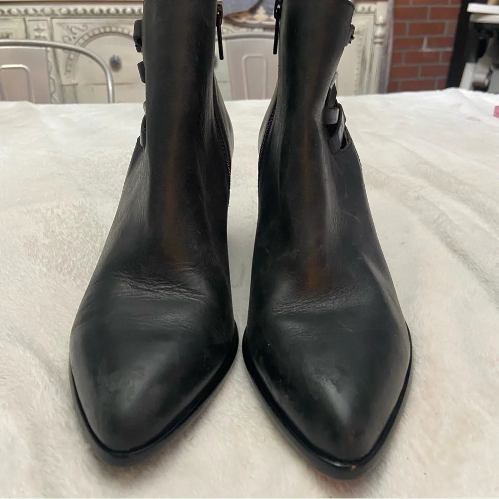 Frye Women's Carson Belted Bootie Ankle Boot Size 8.5